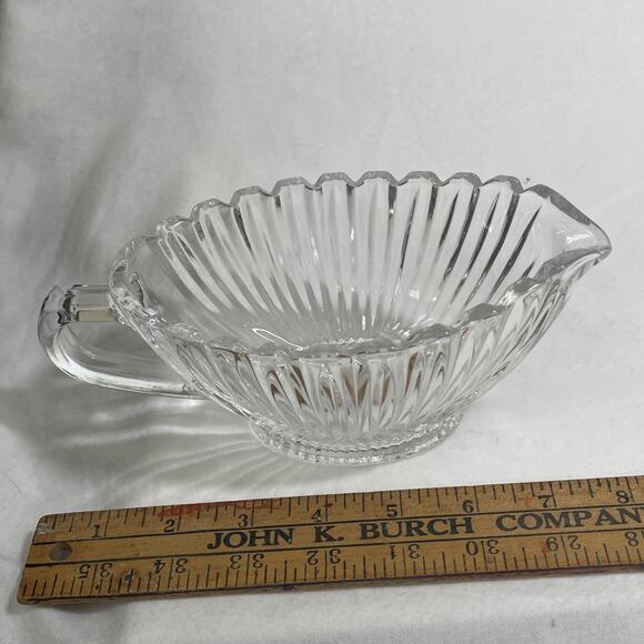 Mikasa Royal Suite #1410 Crystal Glass gravy/sauce Boat 8” - Picture 7 of 7